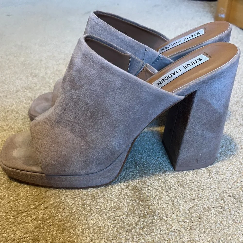 Steve Madden tan suede heeled sandal - Picture 2 of 3